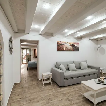 Old Town Diamond Apartment