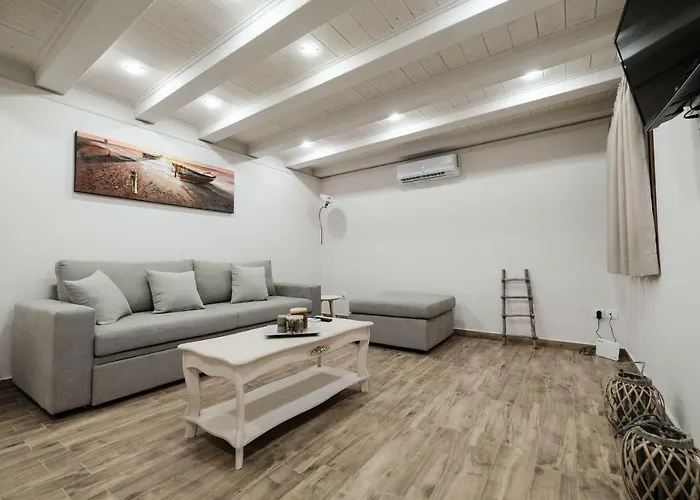 Old Town Diamond * Rhodes City